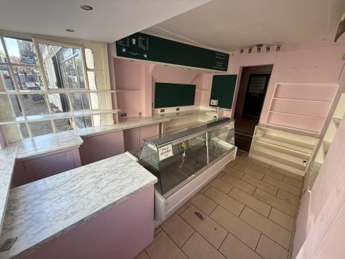 18 High Street, Pinner, HA5