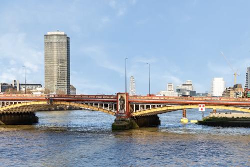 17B St. George Wharf, Vauxhall, SW8