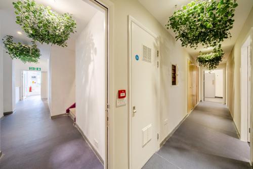 17B St. George Wharf, Vauxhall, SW8