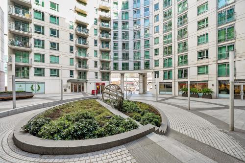 17B St. George Wharf, Vauxhall, London, SW8