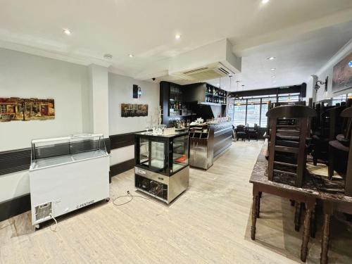 11 Lewisham Way, London, New Cross, SE14