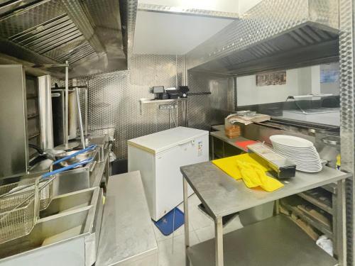 11 Lewisham Way, London, New Cross, SE14