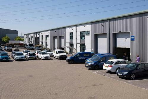 Unit 2, Thurrock Trade Park, Oliver Road, West Thurrock, RM20