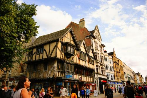 2 Cornmarket Street, Oxford, OX1