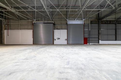 Unit 9, Leeds Bradford Airport Industrial Estate, Harrogate Road, Leeds, LS19