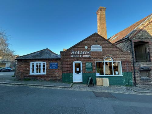 Crown House, 4 Market Lane, Lewes, BN7