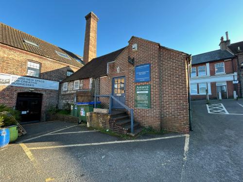 Crown House, 4 Market Lane, Lewes, BN7