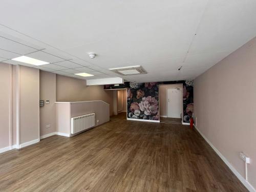 90 High Street, Tring, HP23