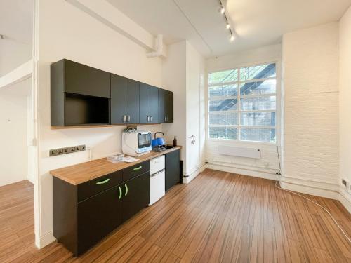 Unit 1, Dove Commercial Centre, 109 Bartholomew Road, Kentish Town, London, NW5