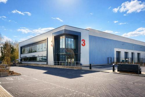 Units 1-3 Causeway Central, Lovett Road, Staines-Upon-Thames, TW18