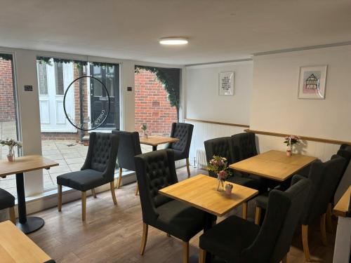 Curfew Yard, 2 Thames Street, Windsor, SL4