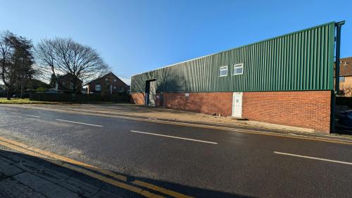 10, Carves Industrial Estate, Southampton Road, Ringwood, BH24
