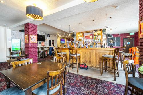 The Marquis of Cornwallis, 304 Bethnal Green Road, Bethnal Green, London, E2