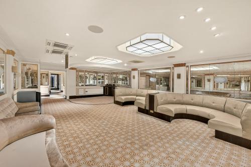 1A Palace Gate, South Kensington, London, W8