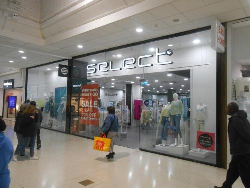 Unit 22, Pavilions Shopping Centre, Waltham Cross, EN8