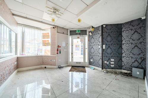 493 Kenton Road, Harrow, HA3
