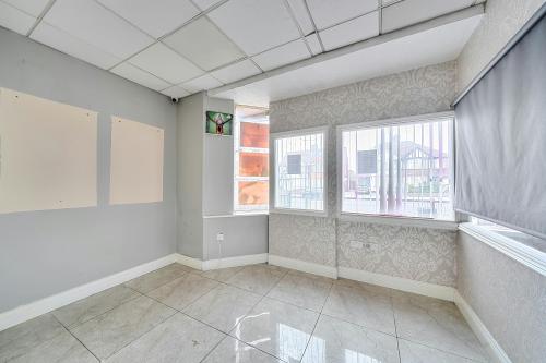 493 Kenton Road, Harrow, HA3