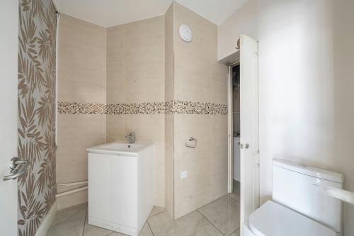 493 Kenton Road, Harrow, HA3