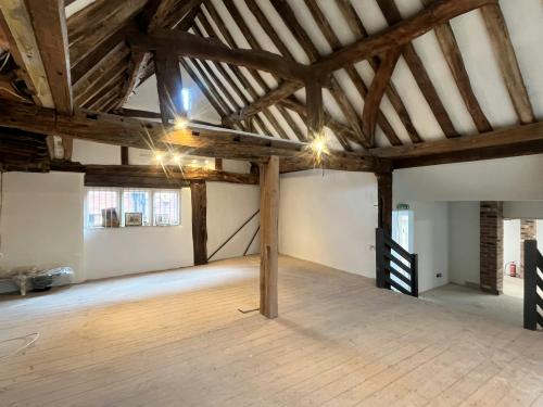 Commercial Unit No.18-19, The Square, Winchester, SO23