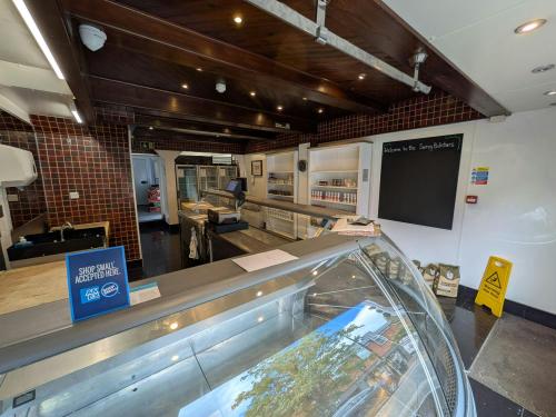 39 High Street, Godalming, GU7