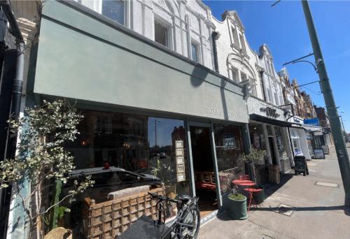 122 Poole Road, Westbourne, Bournemouth, BH4