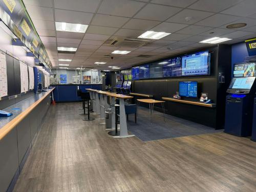 393 Eastern Avenue, Gants Hill, Ilford, IG2
