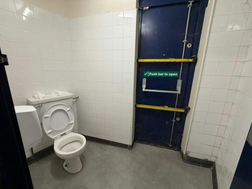 393 Eastern Avenue, Gants Hill, Ilford, IG2