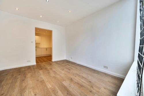 102 Portland Road, South Norwood, London, SE25
