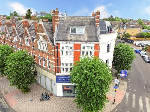 2 Kingston Hill, Kingston Upon Thames, KT2