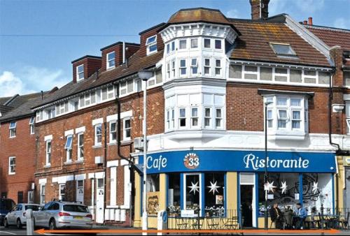 33 Sea Road, Boscombe, Bournemouth, BH5