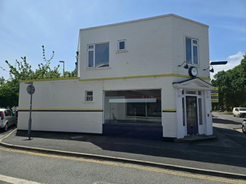 23 Old Milton Road, New Milton, BH25