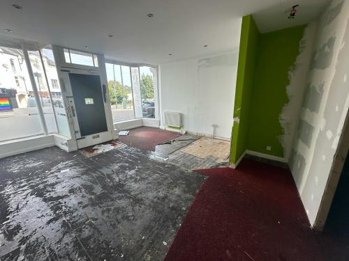 32-33 The Triangle, Bournemouth, BH2
