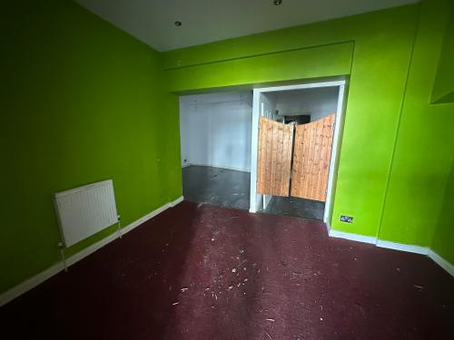 32-33 The Triangle, Bournemouth, BH2