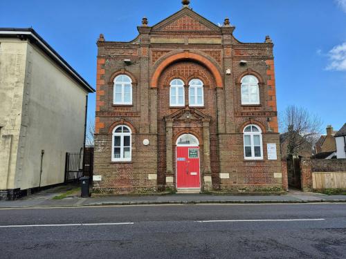 Suite 1 Chapel Studios, 14 Purewell, Christchurch, BH23