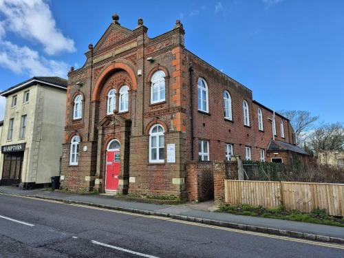 Suite 1 Chapel Studios, 14 Purewell, Christchurch, BH23