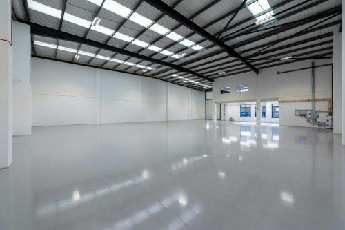 Unit 6, Barwell Business Park, Chessington, KT9