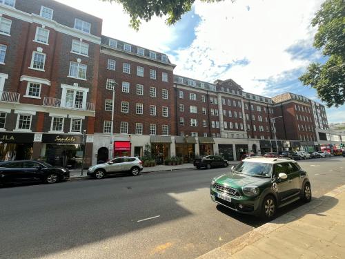 135 Fulham Road, South Kensington, London, SW3