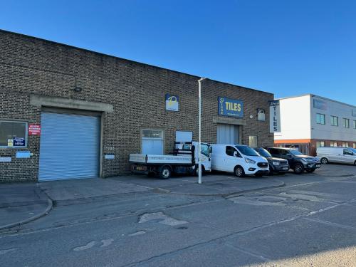 Unit 1, 14 Greycaine Road, Watford, WD24