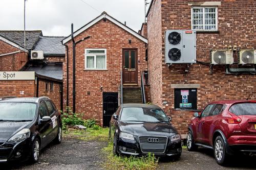 70 High Street, Cheadle, Cheadle, SK8