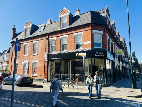 400 Richmond Road, Twickenham, London, TW1