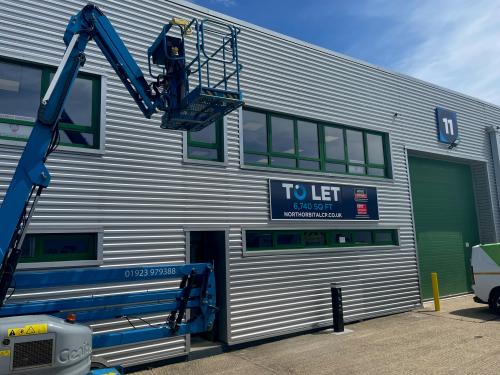 Unit 11, North Orbital Commercial Park, St. Albans, AL1