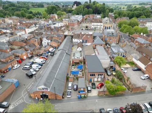 42 Market Place, Devizes, SN10