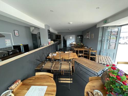 71, Sibson Road, Birstall, Leicester, LE4
