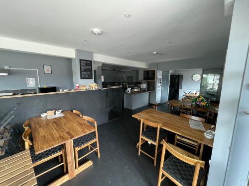 71, Sibson Road, Birstall, Leicester, LE4