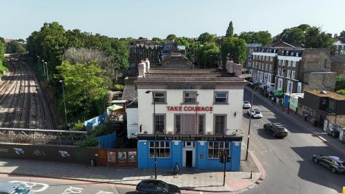 Amersham Arms, 388 New Cross Road, New Cross, London, SE14