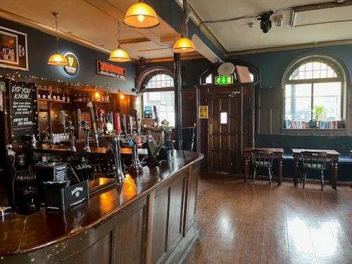 Amersham Arms, 388 New Cross Road, New Cross, London, SE14