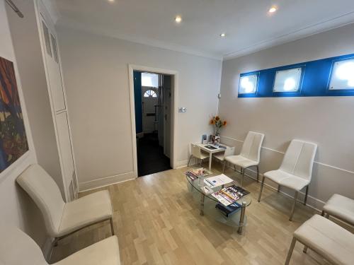 26 & 26a Church Road, Great Bookham, Leatherhead, KT23