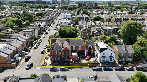 The Willoughby Arms, 47 Willoughby Road, Kingston upon Thames, KT2