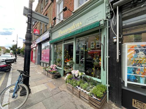461 & 461a Roman Road, Bow, London, E3