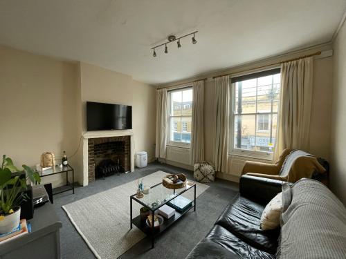 461 & 461a Roman Road, Bow, London, E3